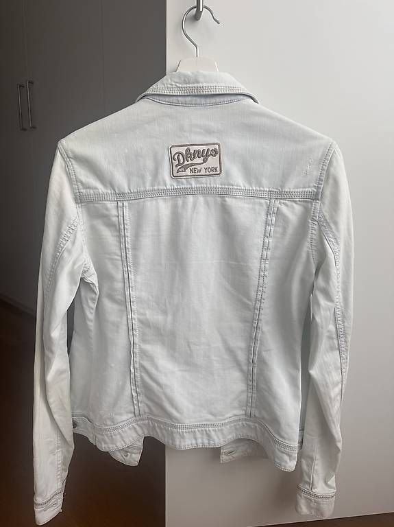 DKNY Giacche: Jeansjacke von DKNY – Usato da Neukirch (Egnach) venduto da JTSilvana 1