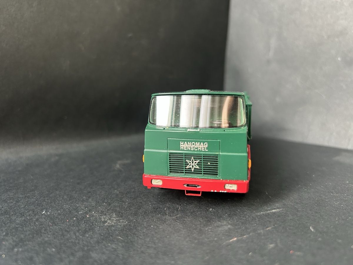 Modellbausätze & Standmodelle: Hanomag Henschel, 1:50 – Defekt aus Horw von Tigercat635 1