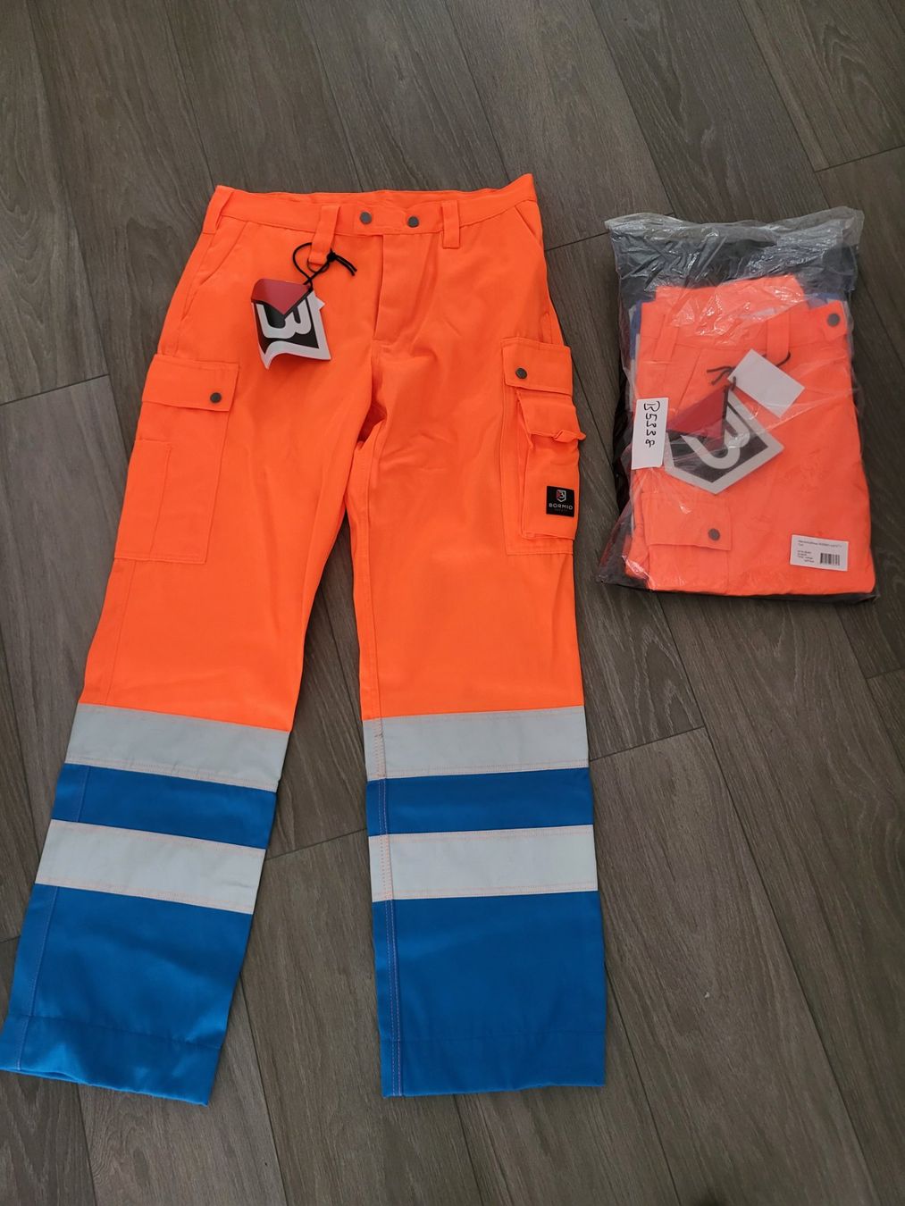 Pantalons: Bormio Warnschutzhose Gr. 44 – Neuf (Voir description) à Trachslau par Nivo94