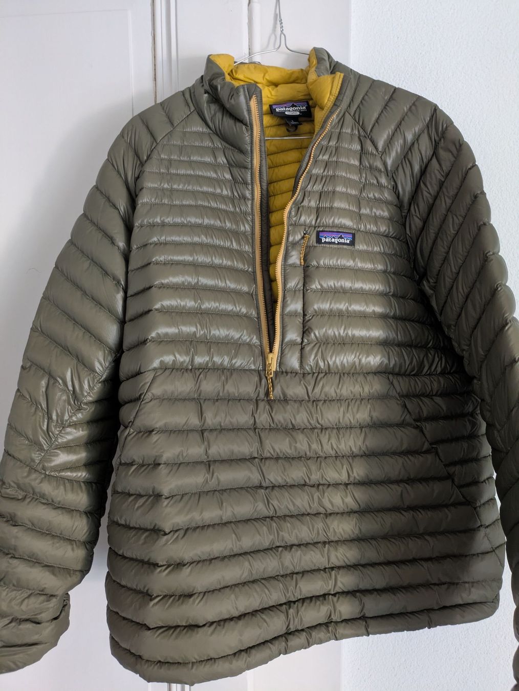 Patagonia Jacken: Patagonia Down Jacket Green / Gold Size L – Neu (gemäss Beschreibung) aus Giubiasco von vscott12