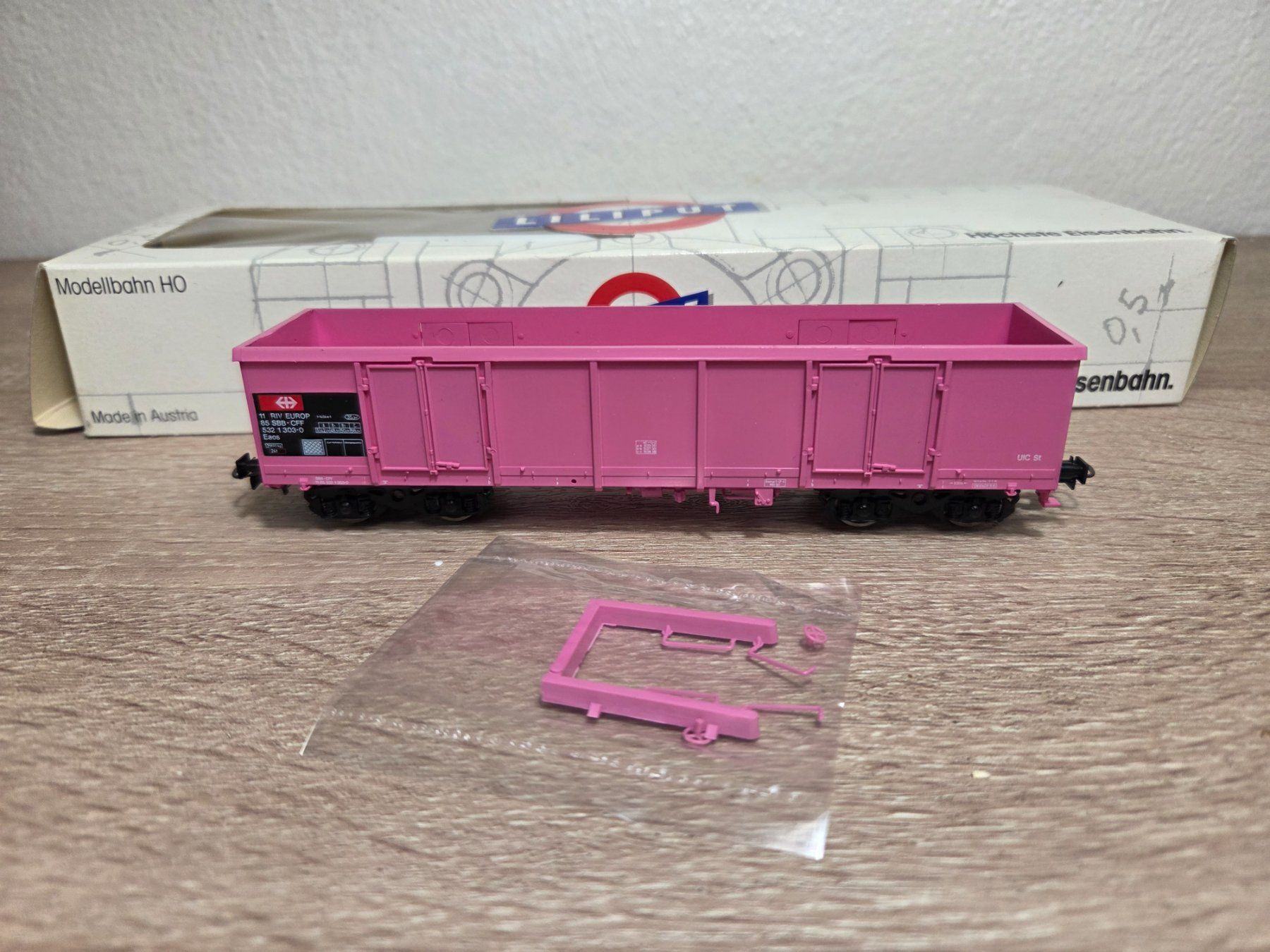 Liliput Modellini di ferrovie: Liliput 244 51 Güterwagen SBB H0 – Nuovo e nell'imballaggio originale da St-Aubin-Sauges venduto da Lo_Go 5