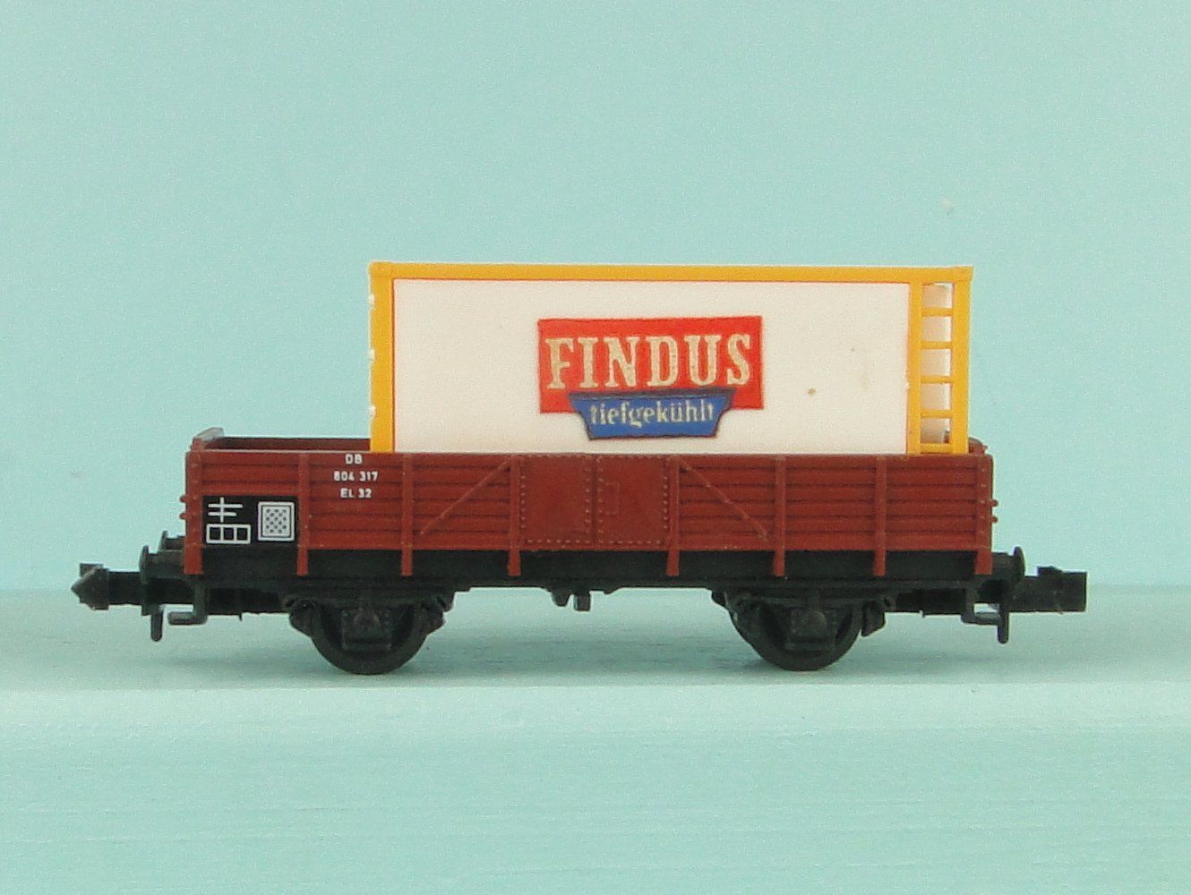 Trix Modellini di ferrovie: Minitrix Spur N 2 X Güterwagen mit Container – Usato da Bülach venduto da cann11 1