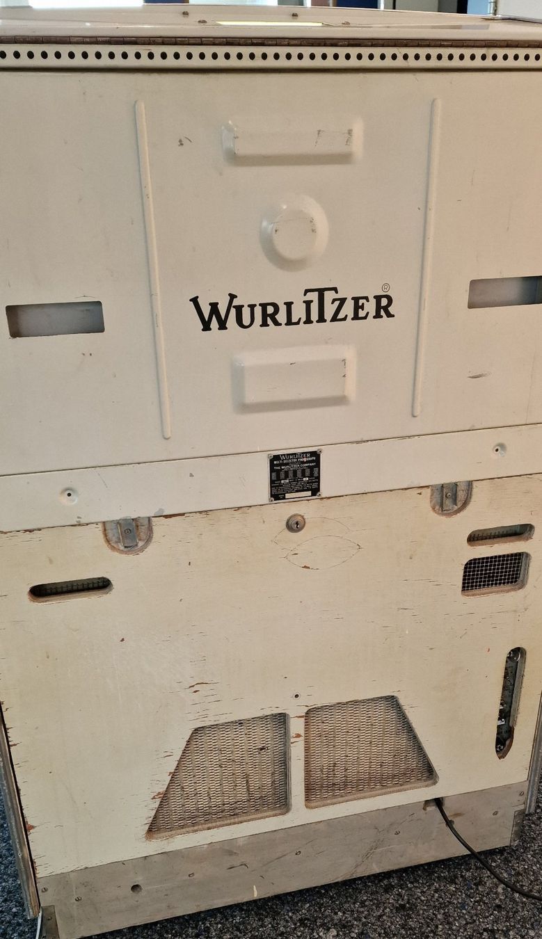 Wurlitzer Jukebox: Musikbox Jukebox Wurlitzer 2404 – Usato da Geroldswil venduto da jukeman 4