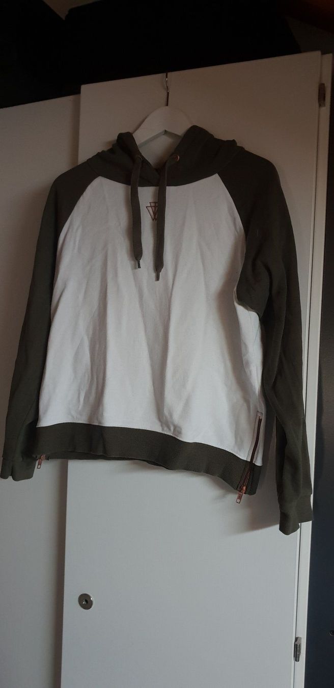 Pullover & Sweatshirts: Pullover – Neu (gemäss Beschreibung) aus Bubendorf von ang_b829