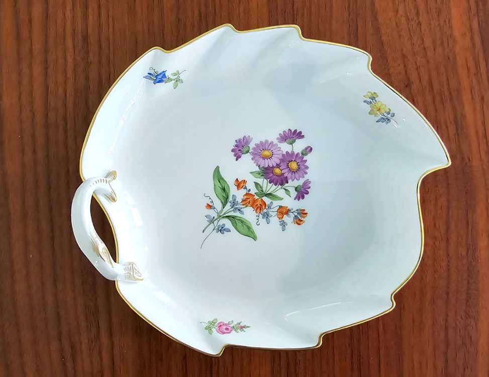 Porzellan Schale, Meissen, Blumendekor, Goldrand, Blattform (Gebraucht) in Visp für CHF 41.5 – mit Lieferung auf Ricardo kaufen