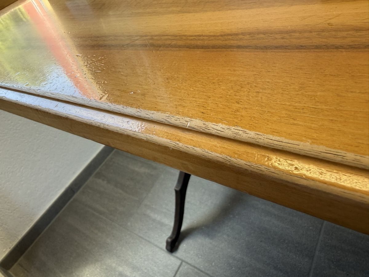 Tables: Bistrotisch/Beizentisch mit Gusseisenfuss – D'occasion à Hombrechtikon par ginettina 1