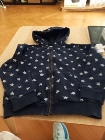 Tolle Petit Bateau Kapuzenjacke Gr. 128 mit Sternen !