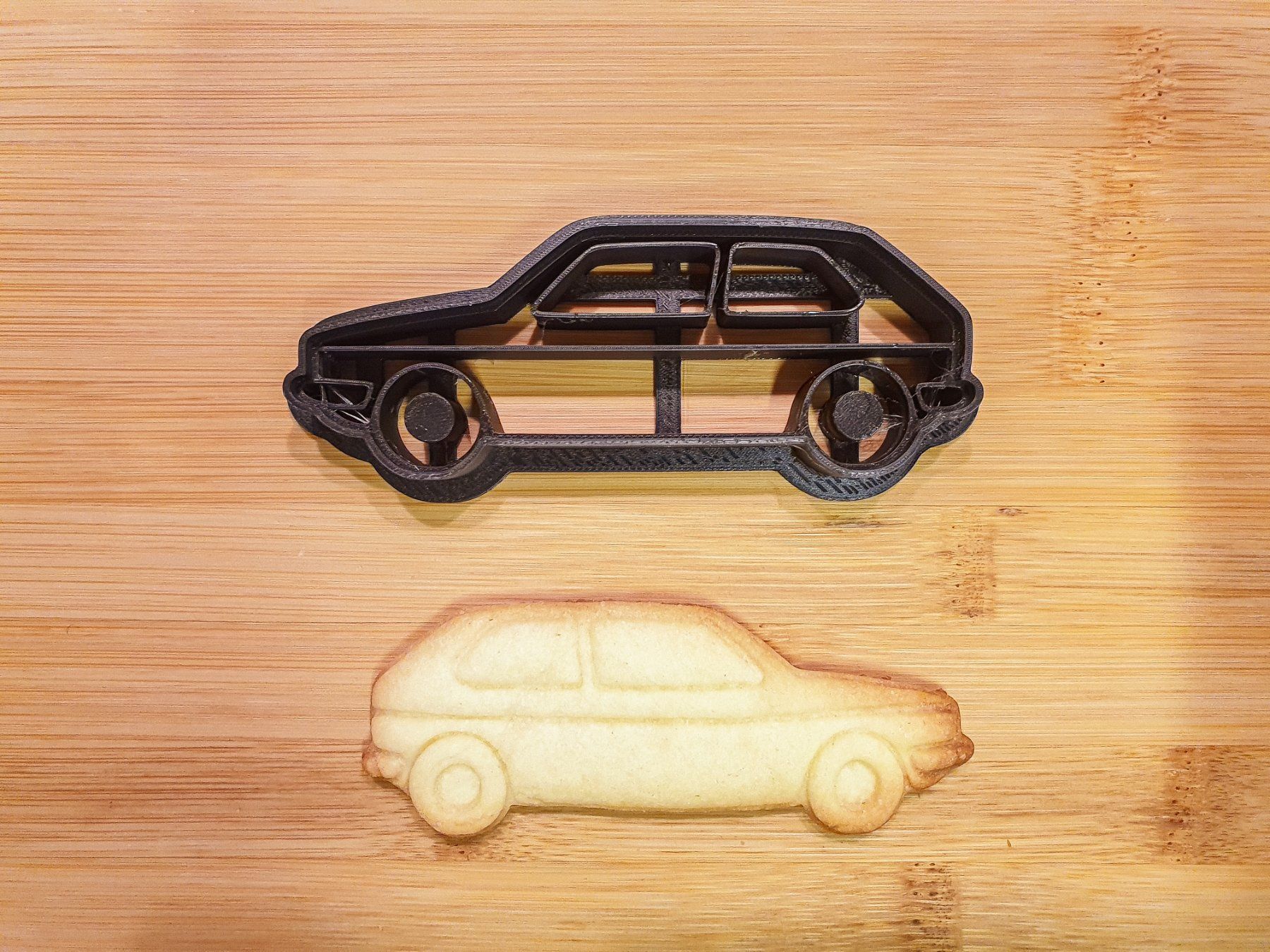 Teglie da forno: Ausstecher VW Golf Mk1 – Nuovo (secondo la descrizione) da Grenchen venduto da HUMMER_H1 1