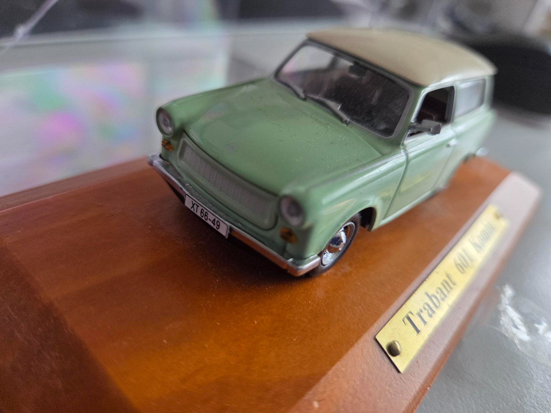 Modellautos: Modellauto Trabant 601 Kombi mit Sockel – Neu (gemäss Beschreibung) aus Luzern von Kartenansicht 1