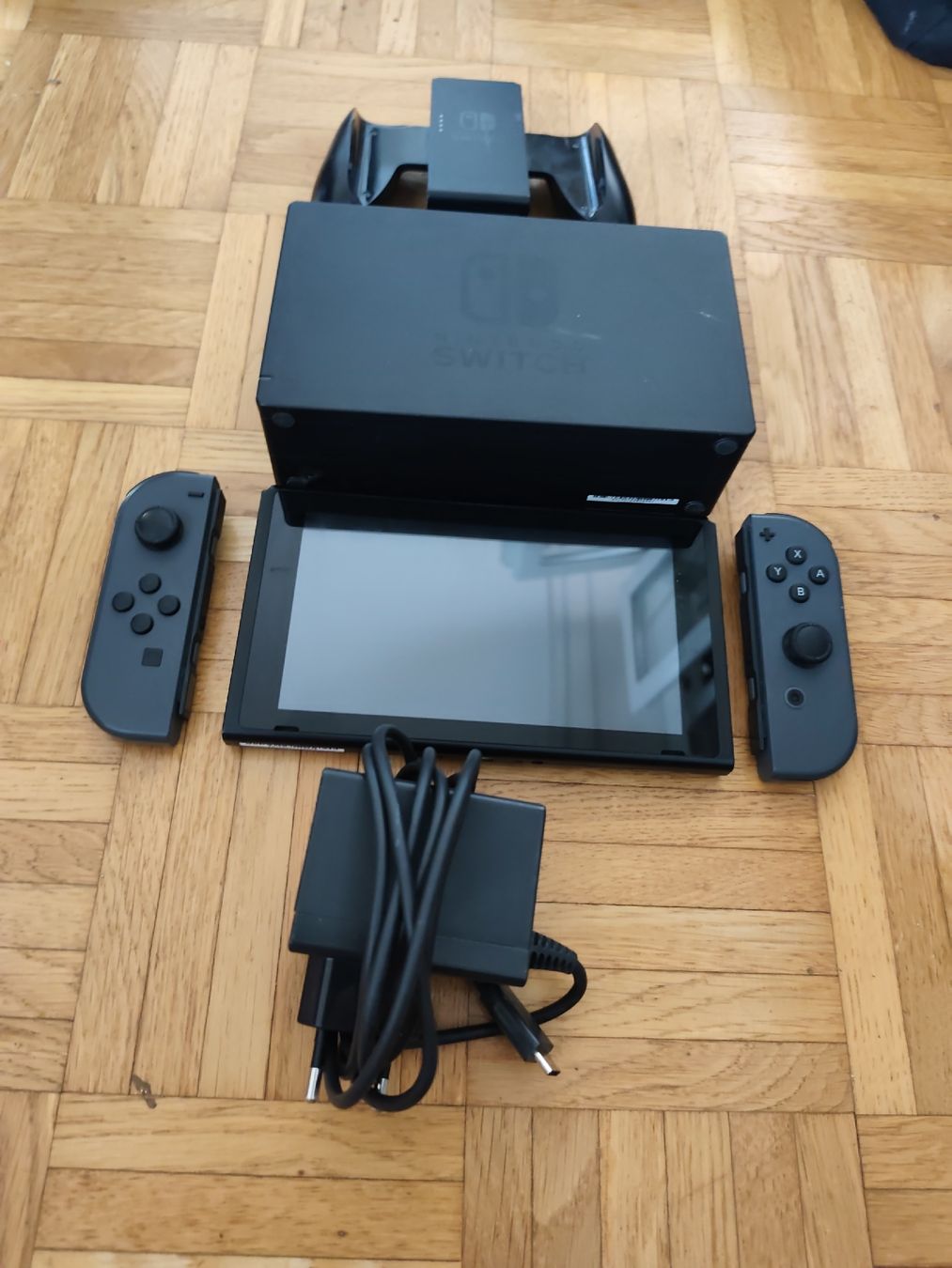 Nintendo Consoles: Nintendo switch  – D'occasion à Breitenbach par chr_xrc9
