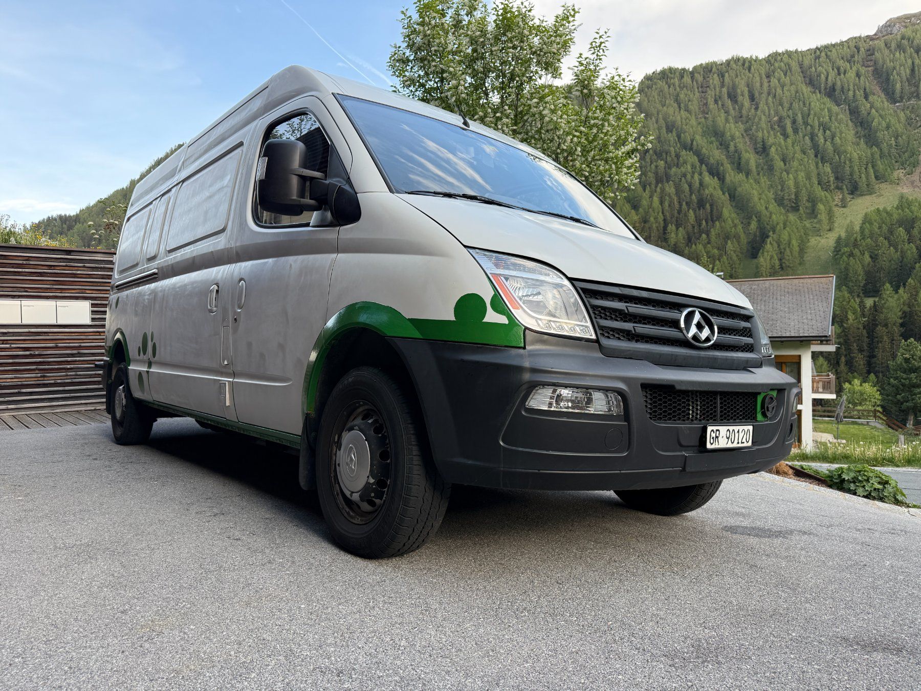 Veicoli da campeggio: Elektro Camper Van Maxus EV80 / 860W PV+ Victron-Komponenten – Usato da Samnaun Compatsch venduto da tschtschnik91 7