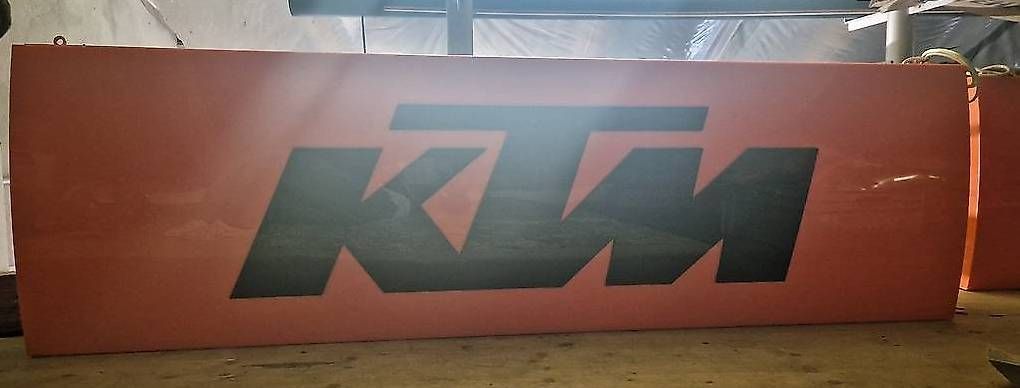 Lampes: Leuchtreklame KTM – D'occasion à Münchenstein par taz_l57r