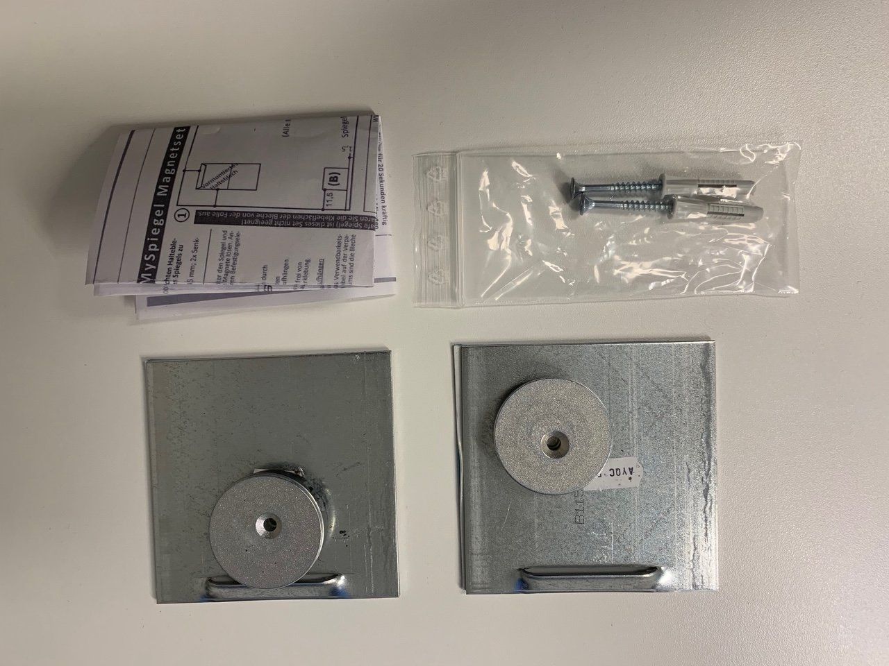 Specchi: Spiegel Befestigung mit Magnet – Usato da Unterengstringen venduto da hausraus