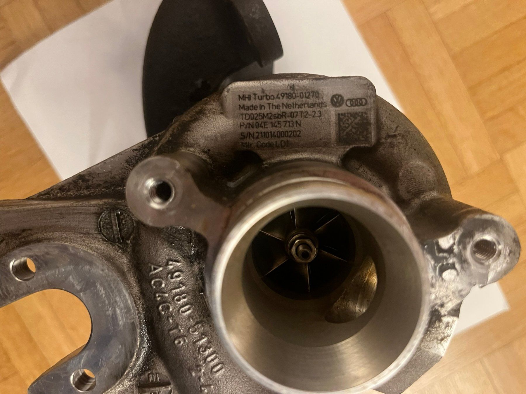 VW Tutti pezzi di ricambio auto: VW Turbolader 49180-01270 – Difettoso da Regensdorf venduto da HiltEm 1
