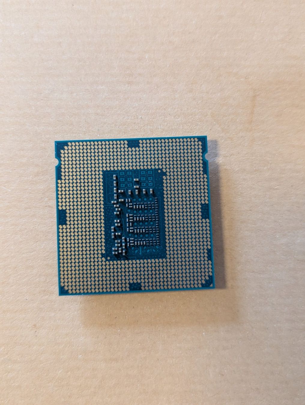 Intel Componenti elettronici: CPU Intel i7-4790 3.6Ghz LGA1150 – Usato da Winterthur venduto da cradusie 1