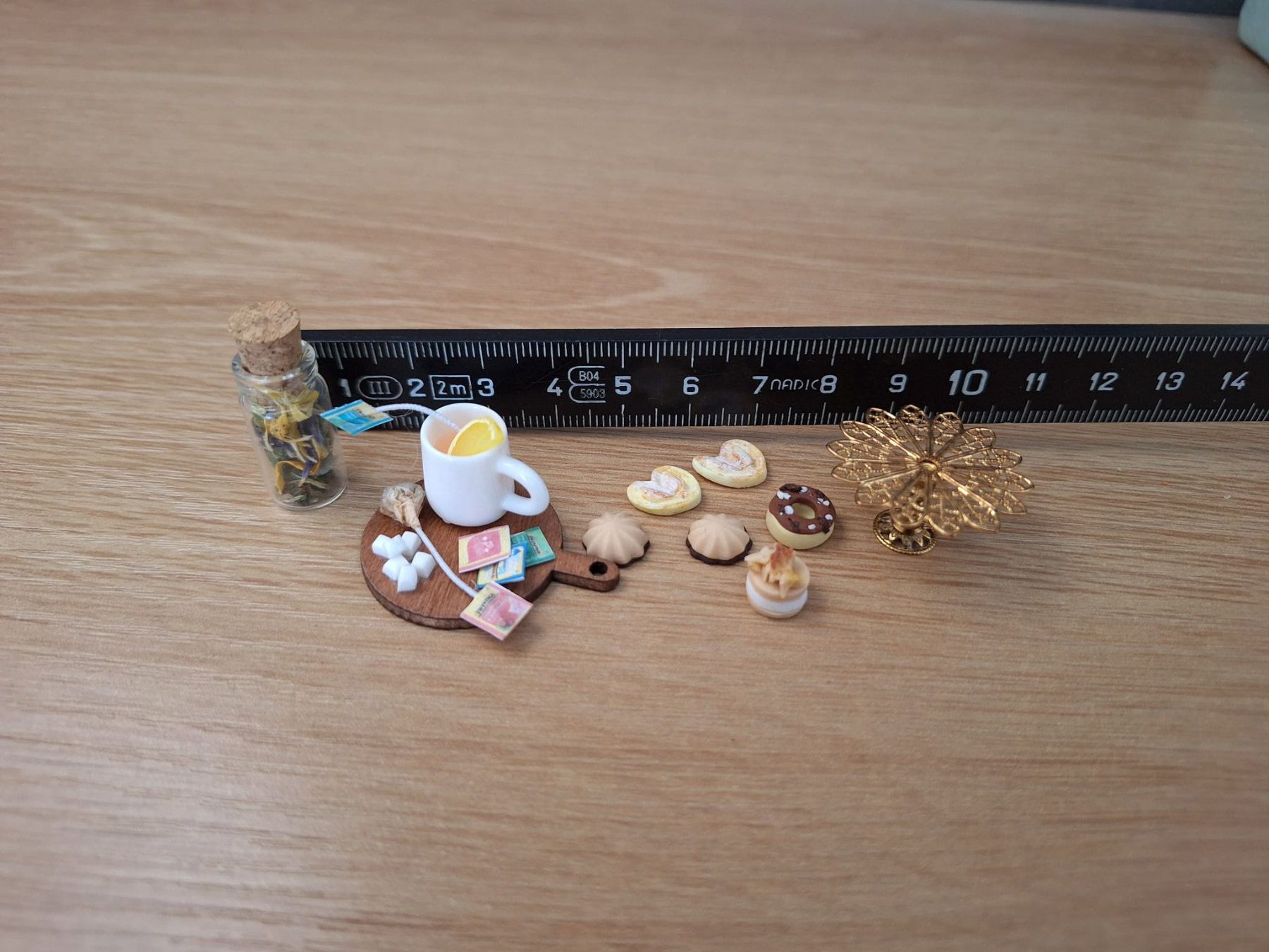 Case e mobili per bambole: Puppenhaus Tee Set mit Etagere – Nuovo (secondo la descrizione) da Zürich venduto da HandmadeTinyFood 1