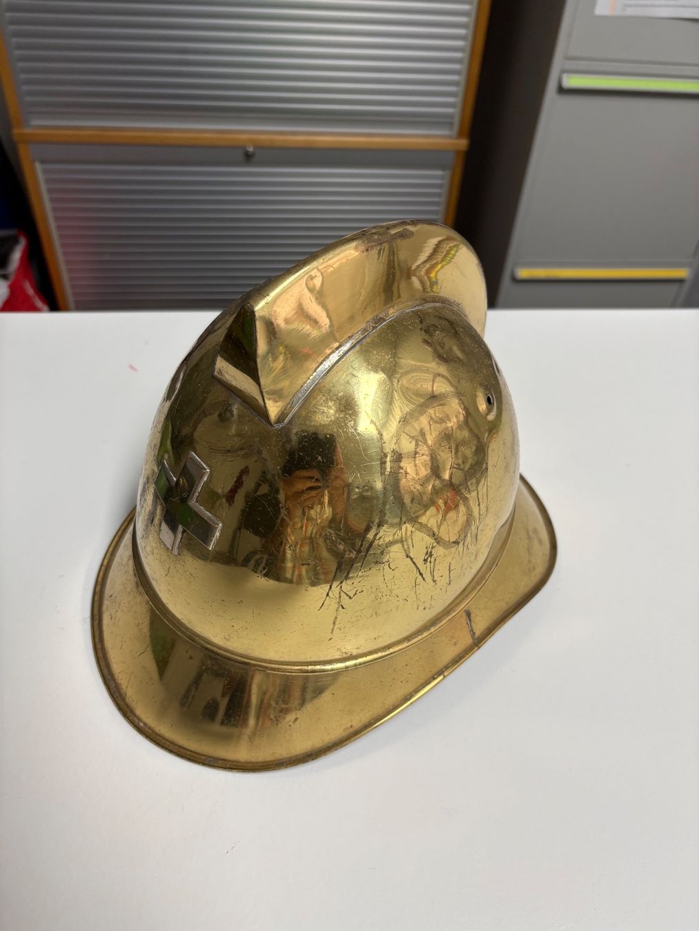 Pompiers: Antiker Feuerwehrhelm – D'occasion à Gommiswald par Heirat