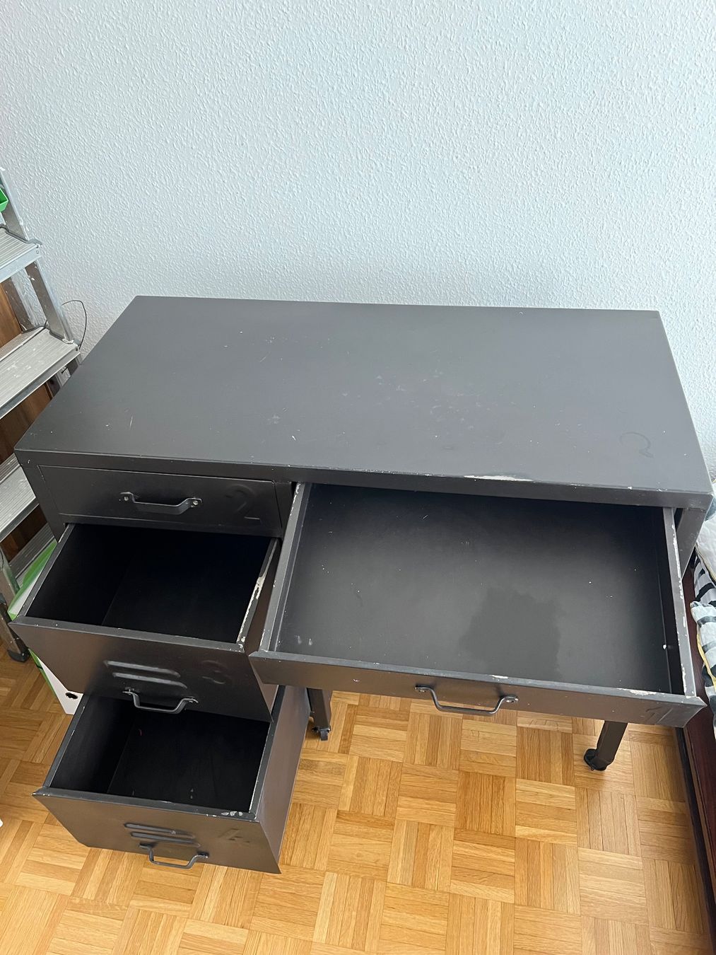 Scrivanie: Bureau + Lampe – Usato da Genève venduto da ism_th6q 2