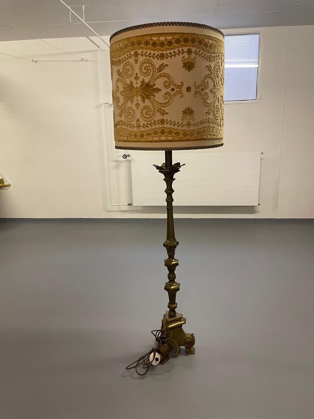 Lampen: Vintage-Ständerlampe mit massiven Messingständer – Gebraucht aus Oberrüti von aser89 3