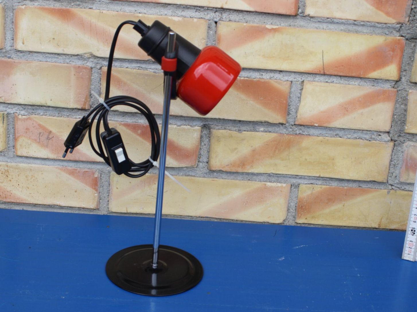 Lampen: VINTAGE TISCH LAMPE MIT LED BIRNE – Gebraucht aus Wauwil von Pneuedy