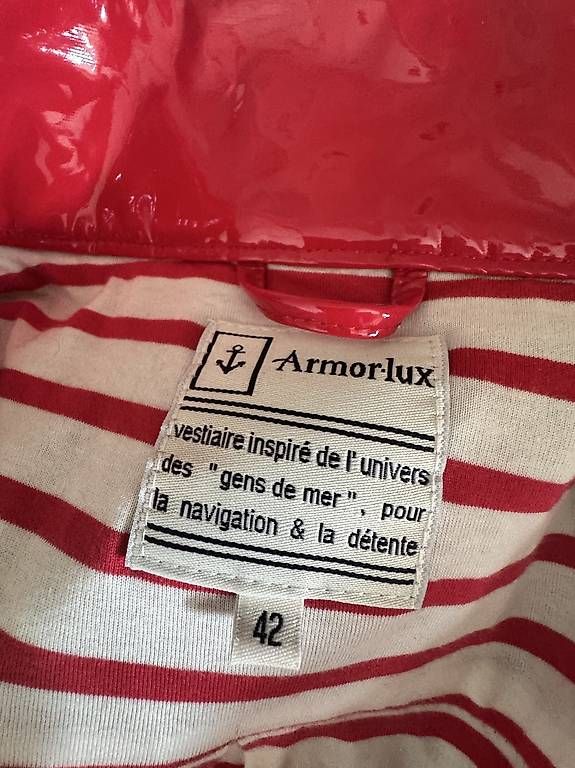 Giacche: Ciré brillant rouge Amorlux intérieur rayé – Usato da Genève venduto da Atraben 3