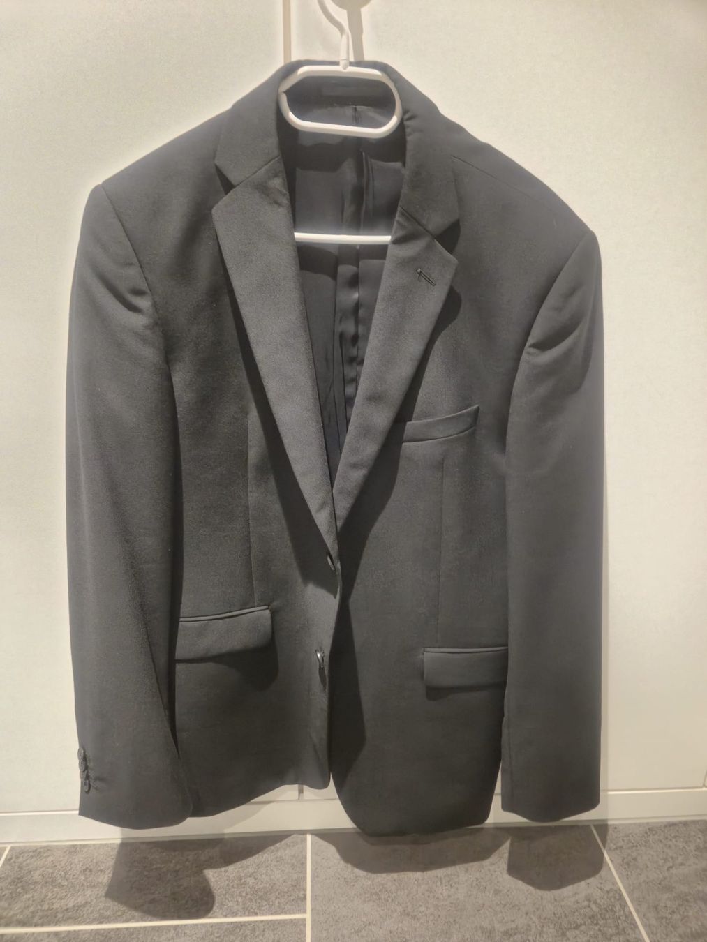 Maddison Completi: Schwarzer Herren Blazer Maddison, Grösse 50 – Usato da Matzingen venduto da sistiker