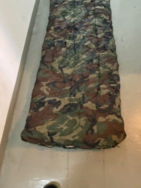Sacchi a pelo: SCHLAFSACK IM  TARNLOOK – Usato da Chur venduto da silbermon 1