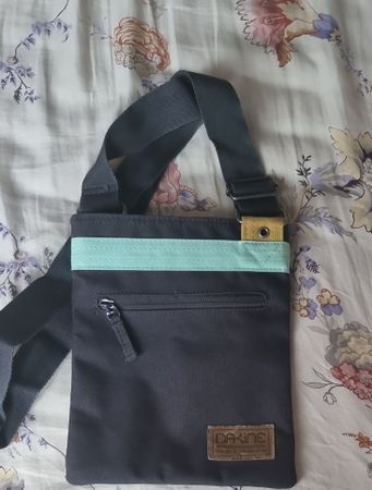 Dakine crossbody bag - perfect for summertime!