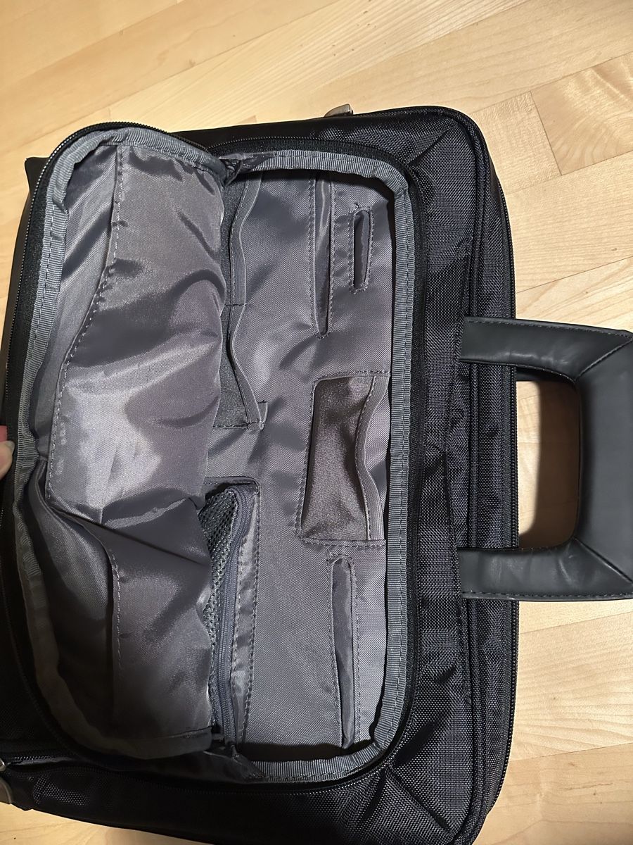 Koffer & Taschen: Praktische Laptoptasche, neuwertig – Neu (gemäss Beschreibung) aus Hergiswil NW von kaufe_at_kaufmann 4
