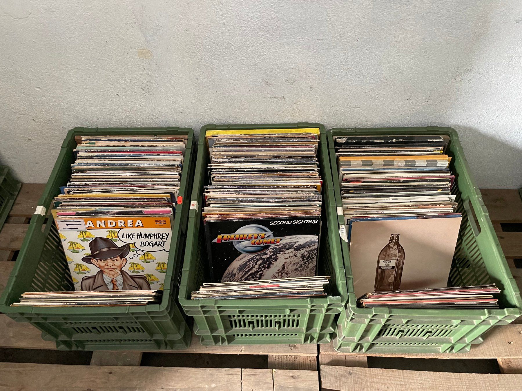 Vinyles: 3 caisses de disques vinyle 33 tours – D'occasion à La Croix (Lutry) par netrajet 2