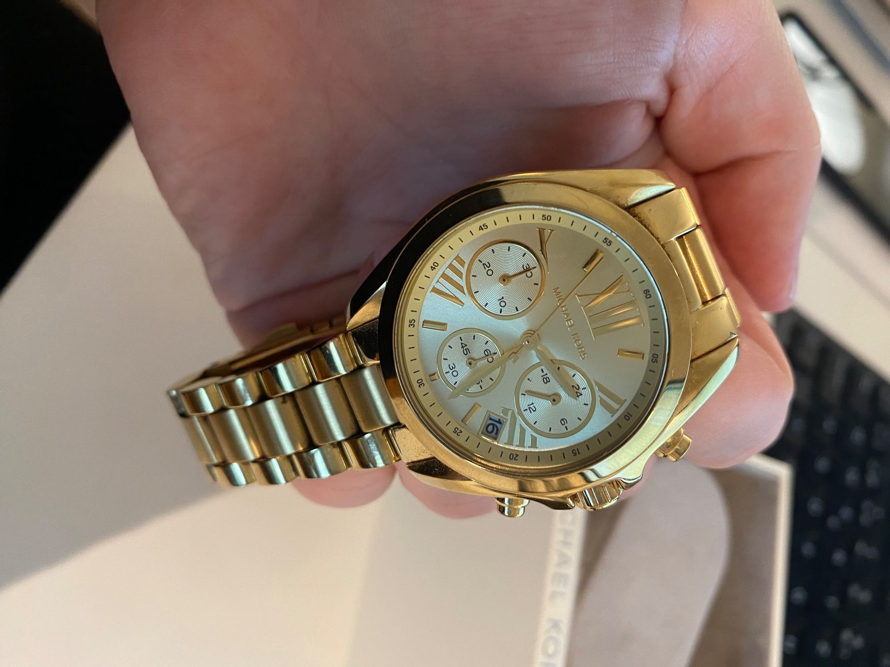 Michael Kors Uhren: Michael Kors Uhr Gold – Gebraucht aus Zug von  2