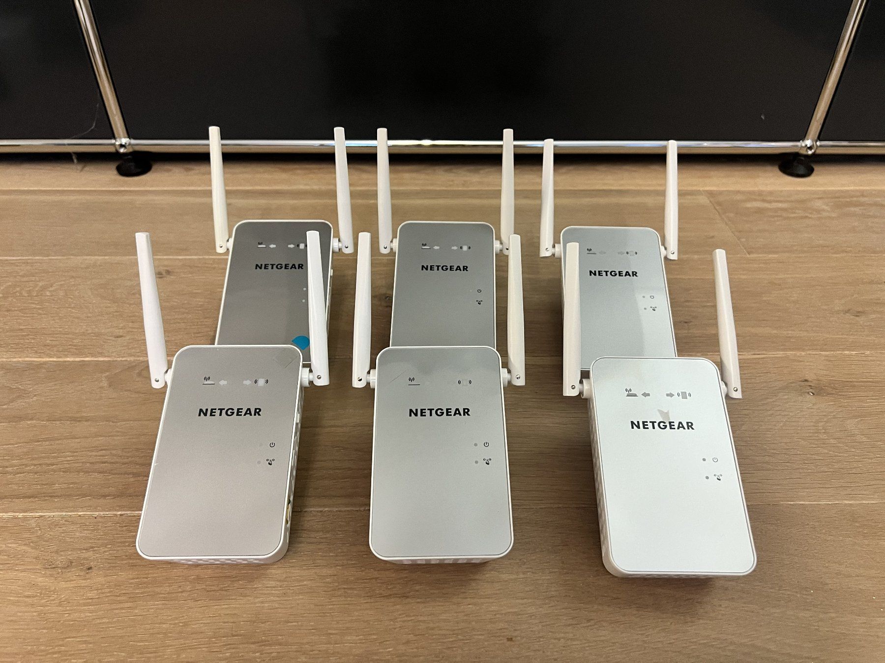 Wlan: -6- Wifi AP oder Extender Modell Netgear Ex6150-100 – Gebraucht aus Nürensdorf von Airbus340 3