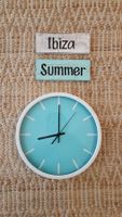 Uhr & Ibiza Dekoration