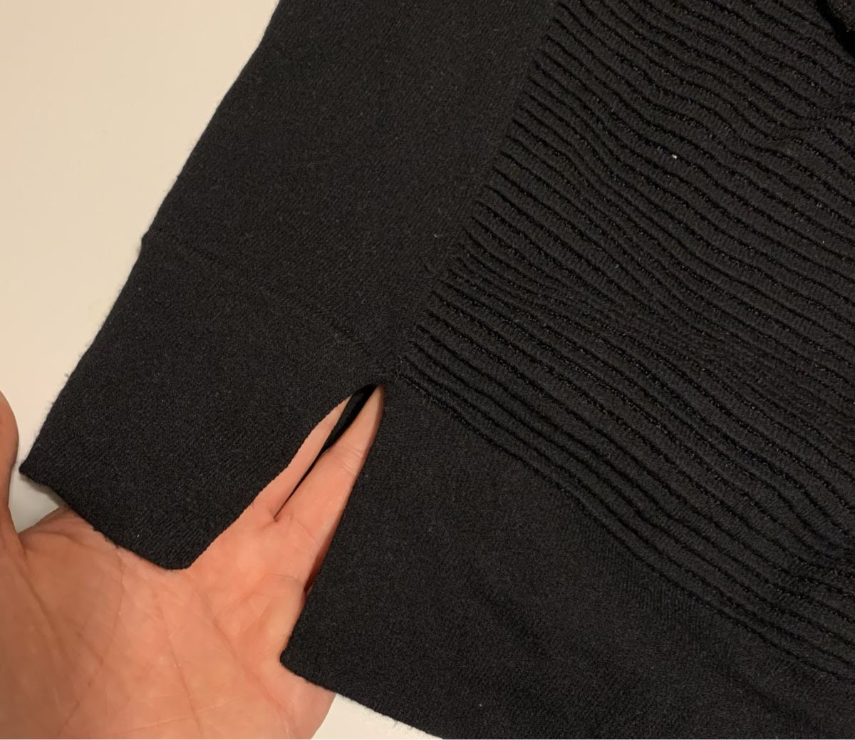 Stefanel Pullover & Sweatshirts: Maglia nera Stefanel tg L – Gebraucht aus Bellinzona von rob_d6fz 1