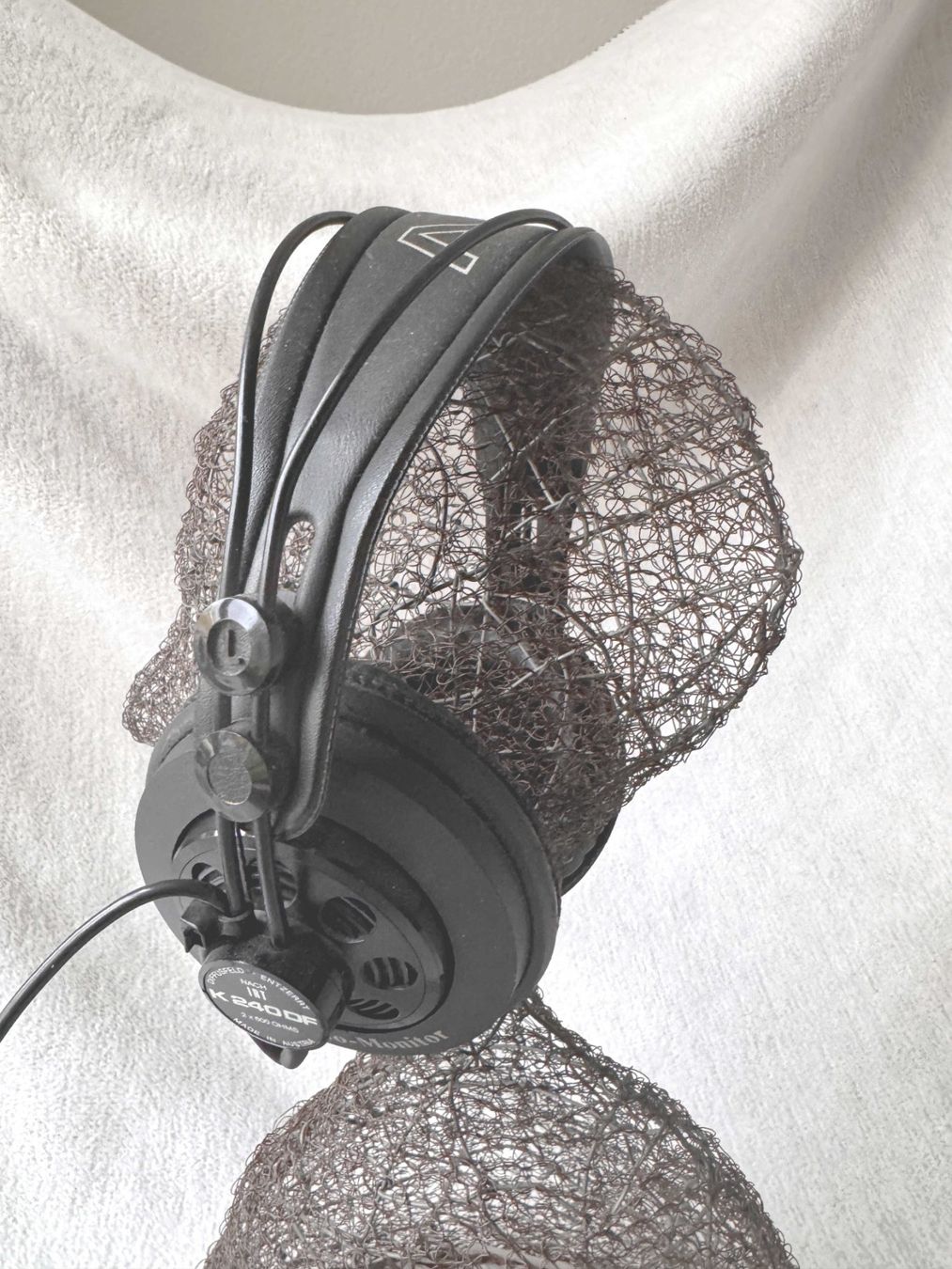 Akg Cuffie: AKG K240DF Headphone Kopfhörer diffusfeld entzerrt 600ohm – Usato da Zürich venduto da Malco0 2