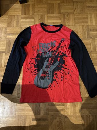 T-shirt manches longues rouge noir taille 158/164