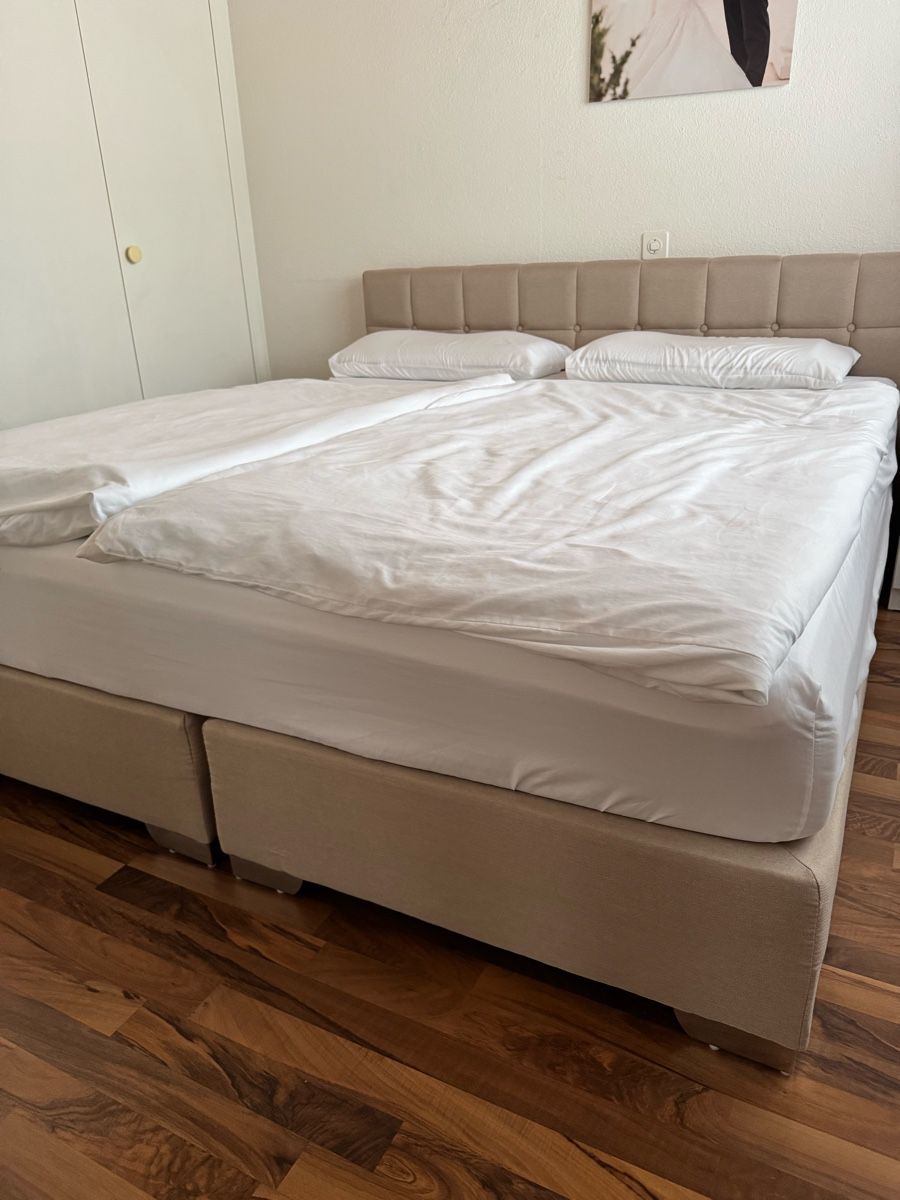 Lits: Boxspringbett 180x200 – D'occasion à Bütschwil par dan_g7cw