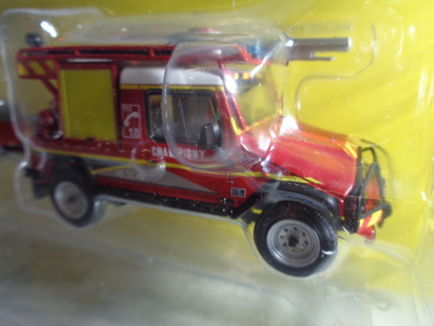 Modellini d'auto: Hachette 1:43 Pompier UMM Alter avec remorque – Nuovo e nell'imballaggio originale da Reconvilier venduto da rallycar 2