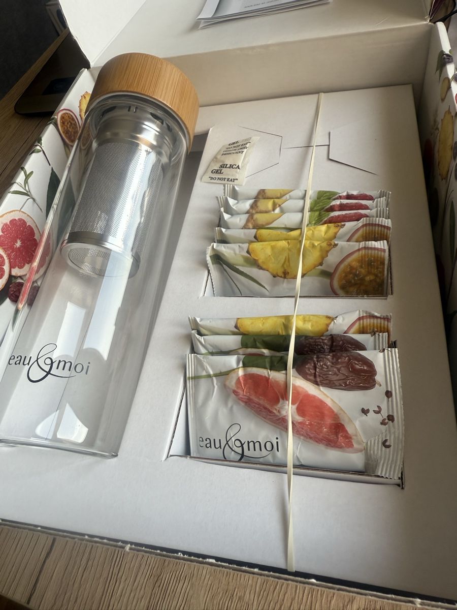 Borracce & Thermos: Eau & Moi Teeflasche mit Sieb im Geschenkkarton – Nuovo (secondo la descrizione) da Wettingen venduto da Ni_la_lo 1