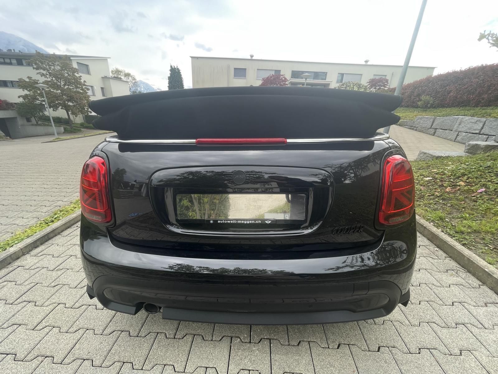 Mini Automobili: Mini Cooper Cabrio 2023 - Black Edition – Usato da Egnach venduto da Thankyou 4