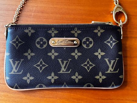 Pochette Louis Vuitton Milla Monogram - Clutch / Sac à main
