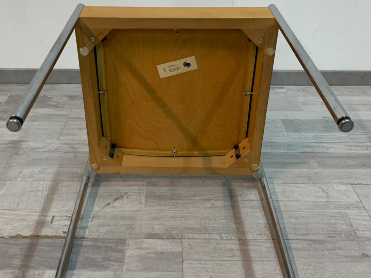 Horgen Glarus Sedie: Stapelstuhl von Horgenglarus mit hellblauer Sitzfläche – Usato da Zürich venduto da ZuercherBrockenhaus 4