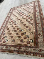Orientteppich beige mit traditionellem Muster gebrauchter