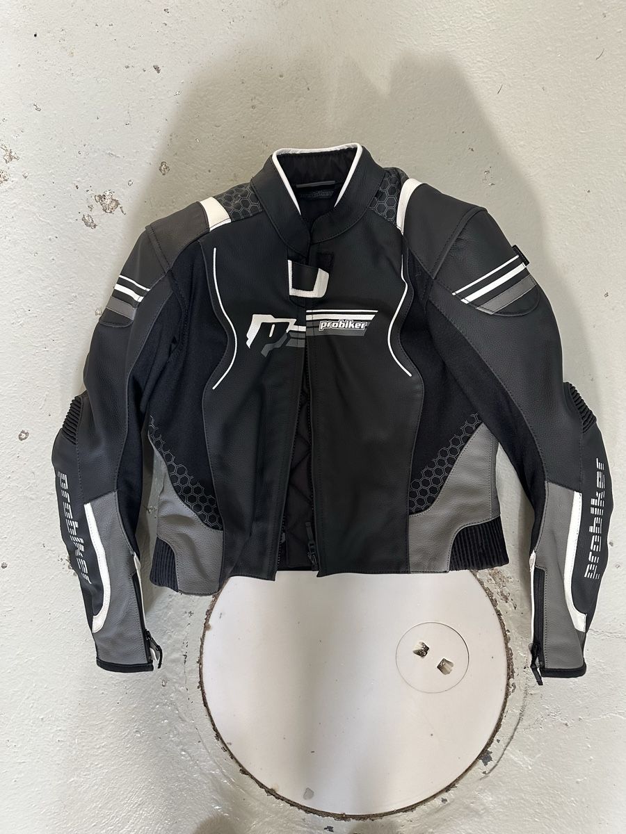 Lotti di vestiti: ProBiker Motorradkombi Damen Gr. 44 – Nuovo (secondo la descrizione) da Safenwil venduto da robinMeier97 1