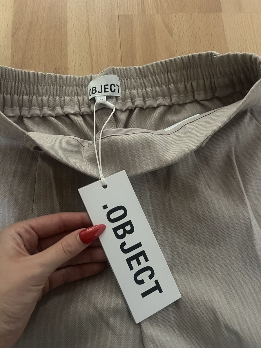 Pantaloni: OBJECTHose beige Grösse 36 mit Etikett – Nuovo e nell'imballaggio originale da Kirchberg BE venduto da lea_kb6y 3