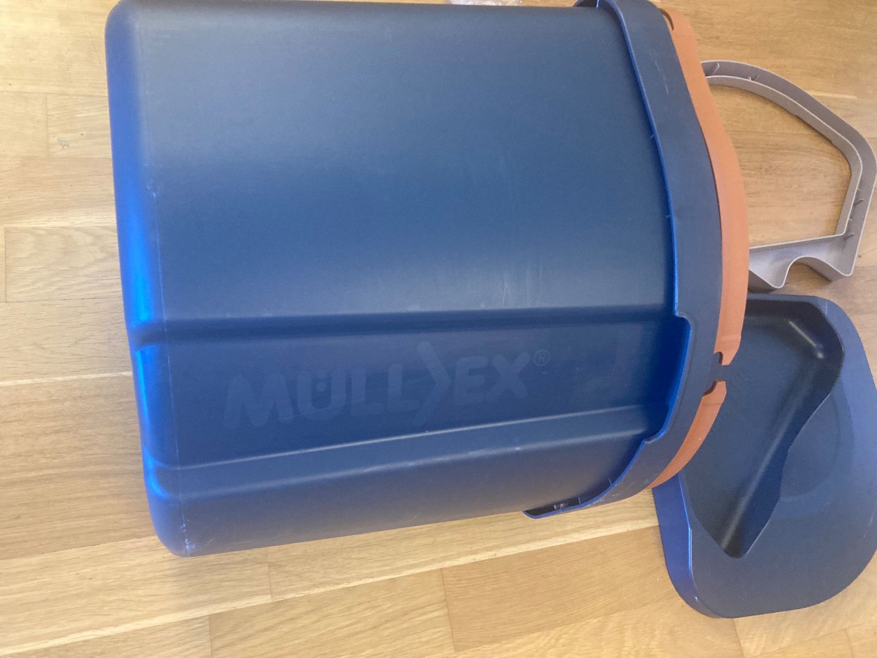 Müllex Cestini per rifiuti: Müllex Abfallsystem - Spare parts – Usato da Luzern venduto da AM2nd 2