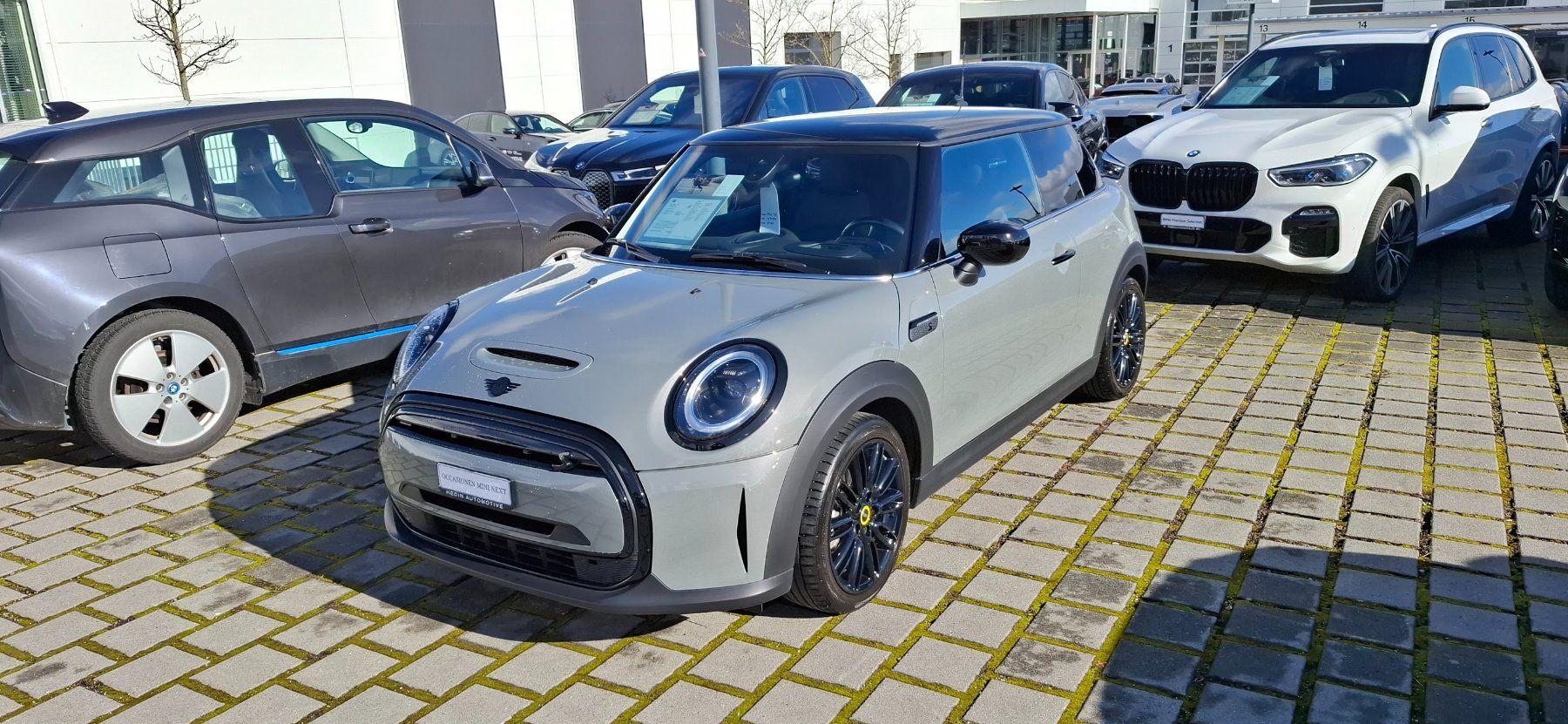 Mini Automobili: Mini Cooper SE in toller Farbkombination – Usato da Suhr venduto da Msess 2