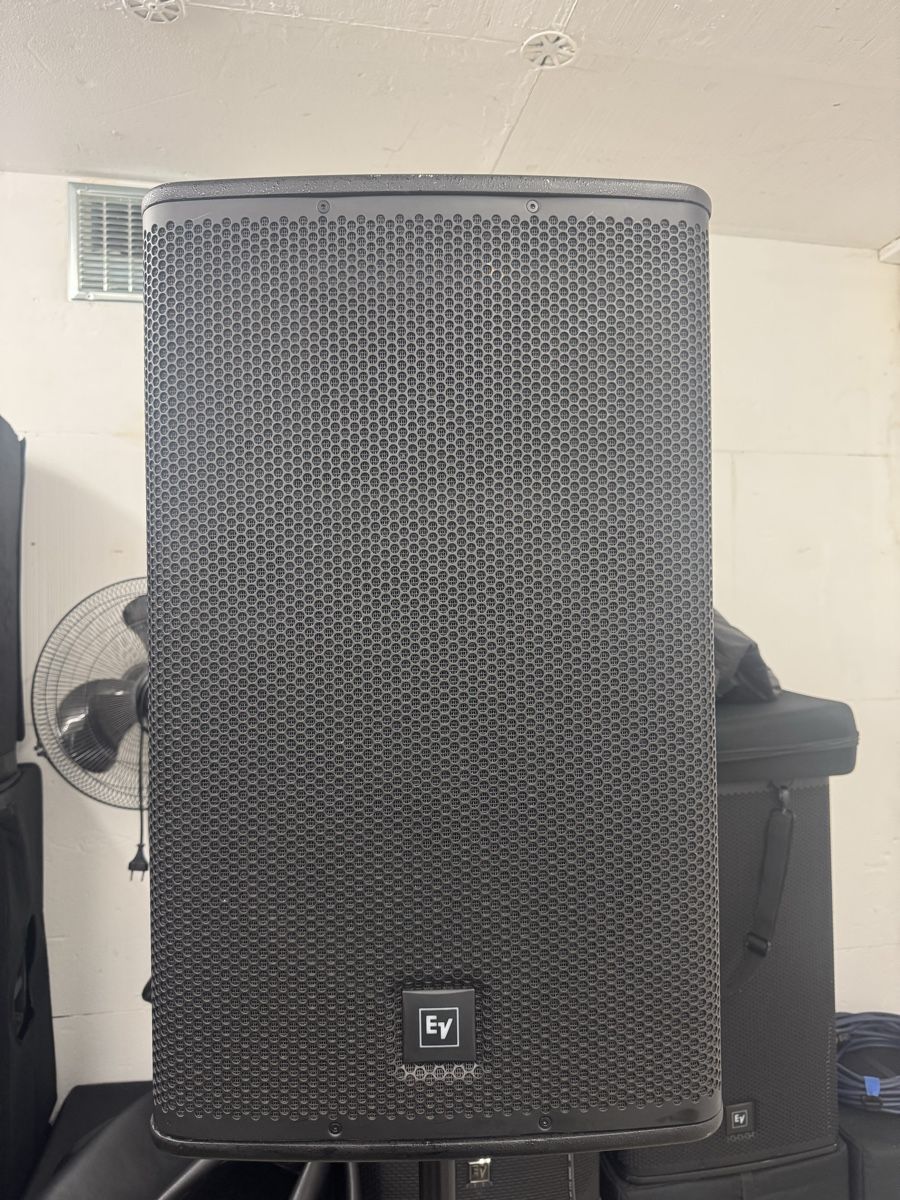 Electro-voice Casse acustiche: Electro-Voice ELX115/.  2x  – Usato da Reigoldswil venduto da maslah 1