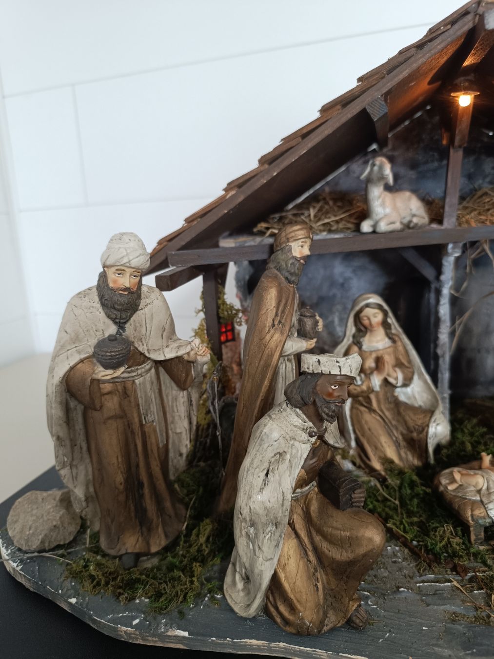 Tutte le decorazioni: Wunderschöne, beleuchtete Weihnachtskrippe – Usato da Stans venduto da bdml1 1