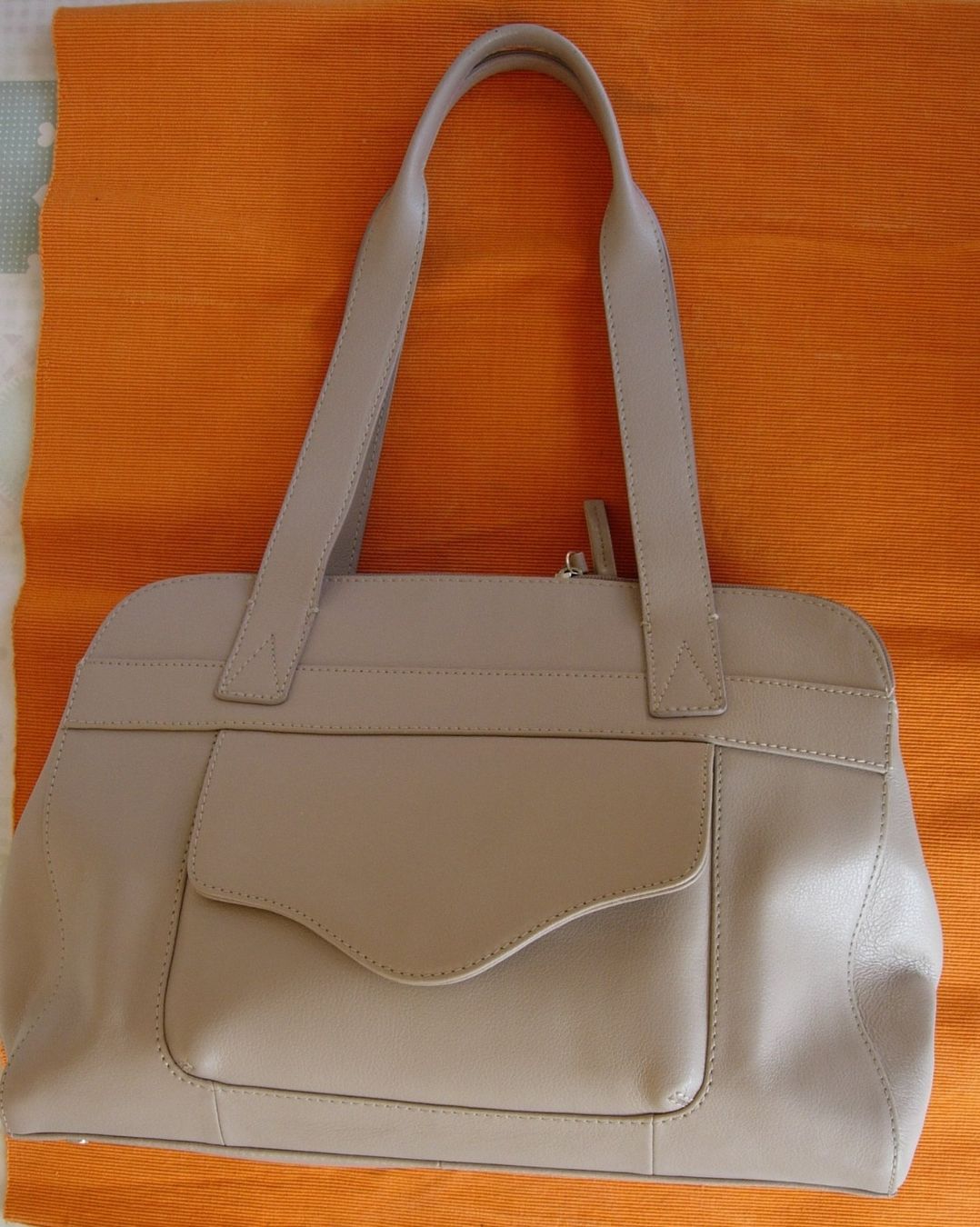 Sacs femmes: HELENA VERA - Damentasche/ Shopper - LEDER – D'occasion à Basel par Grbina64